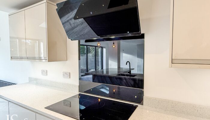 Greenside Drive, Greenmount