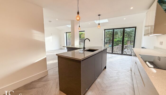 Greenside Drive, Greenmount