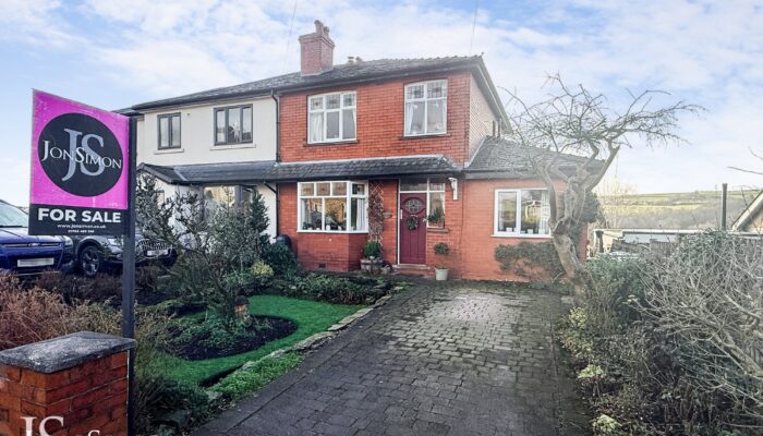 Bolton Road, Hawkshaw