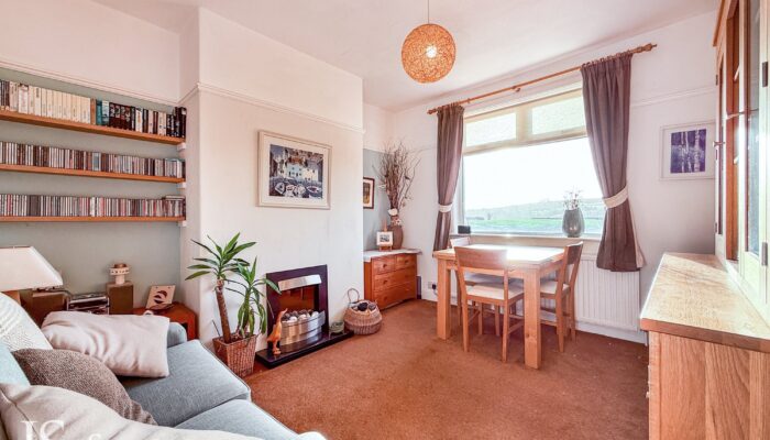 Bolton Road, Hawkshaw