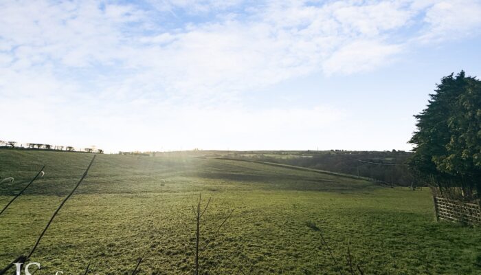 Bolton Road, Hawkshaw