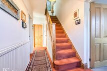 Bolton Road, Hawkshaw