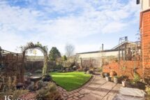 Bolton Road, Hawkshaw