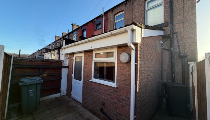 East Street, Radcliffe