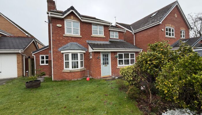 Hutchinson Way, Radcliffe