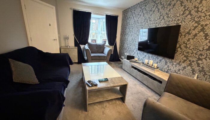 Hutchinson Way, Radcliffe