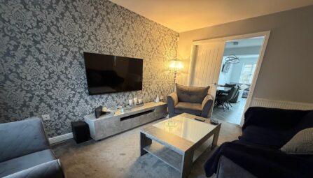 Hutchinson Way, Radcliffe