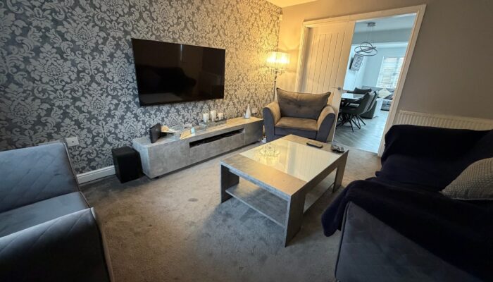 Hutchinson Way, Radcliffe