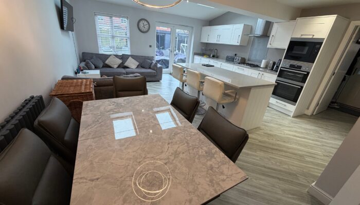 Hutchinson Way, Radcliffe