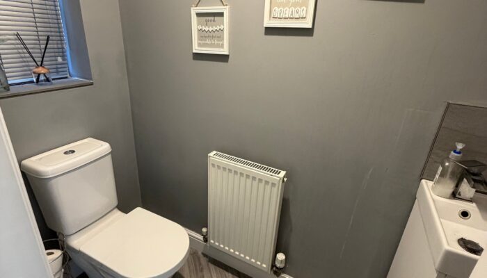 Hutchinson Way, Radcliffe