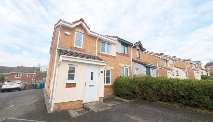 Elsworth Close, Radcliffe