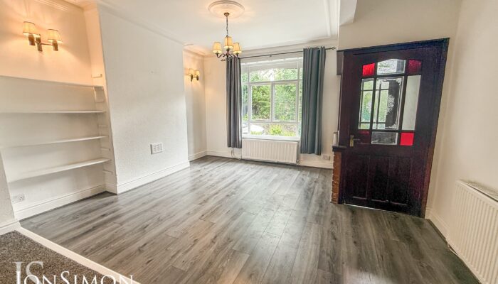 Queens Place, Summerseat