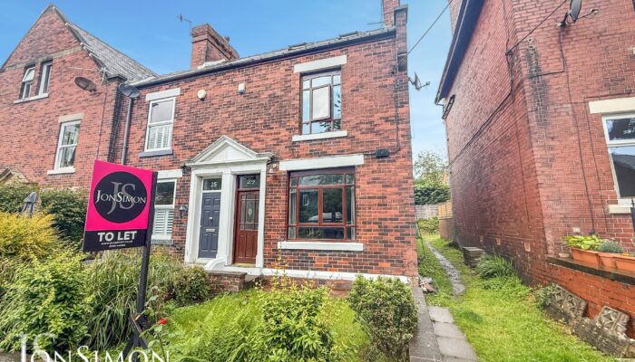 Queens Place, Summerseat