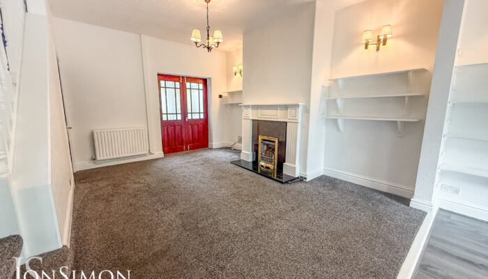 Queens Place, Summerseat