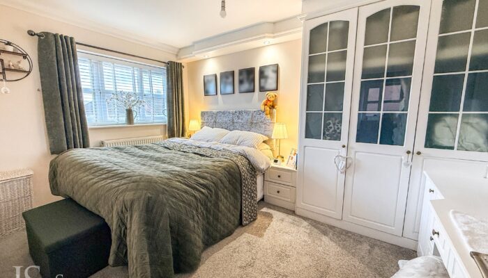 Bournville Drive, Ainsworth Chase