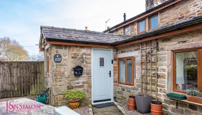 Redisher Lane, Hawkshaw