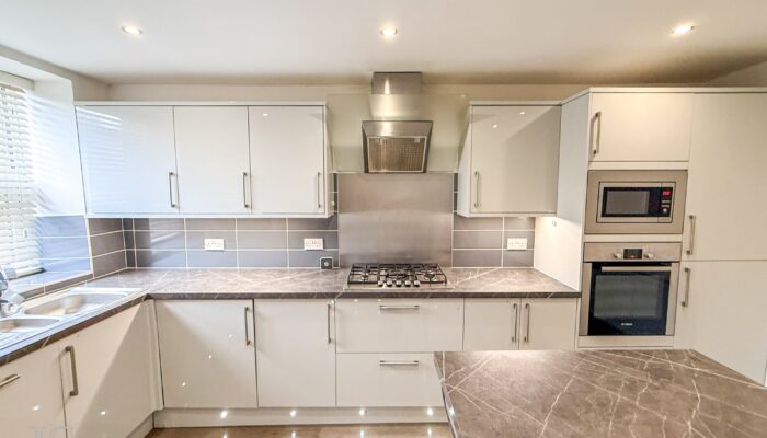 East View, Summerseat