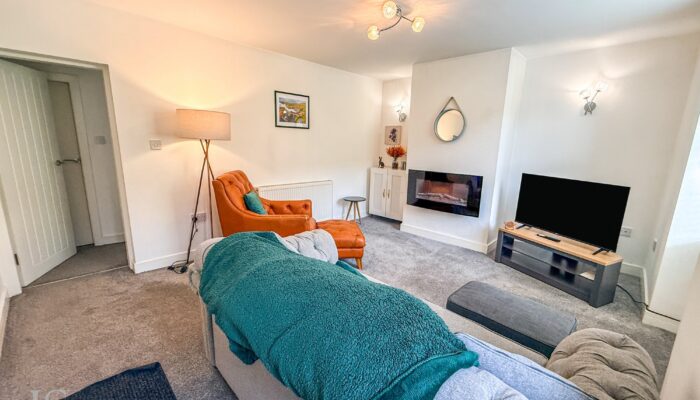 East View, Summerseat