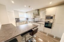 East View, Summerseat