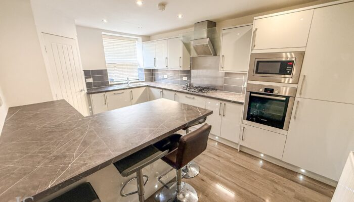 East View, Summerseat