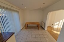 Woodley Avenue, Radcliffe