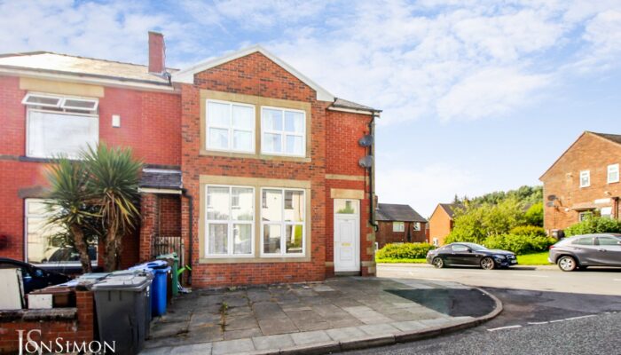 Walmersley Old Road, Walmersley