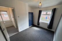 Queen Street, Radcliffe