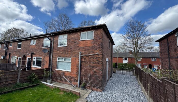 Queen Street, Radcliffe