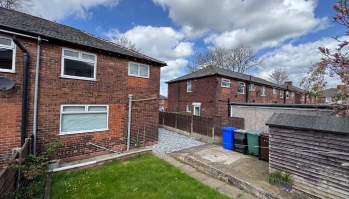 Queen Street, Radcliffe