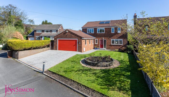 Mayfield Close, Holcombe Brook