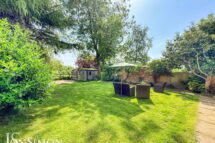 Fernview Drive, Holcombe Brook