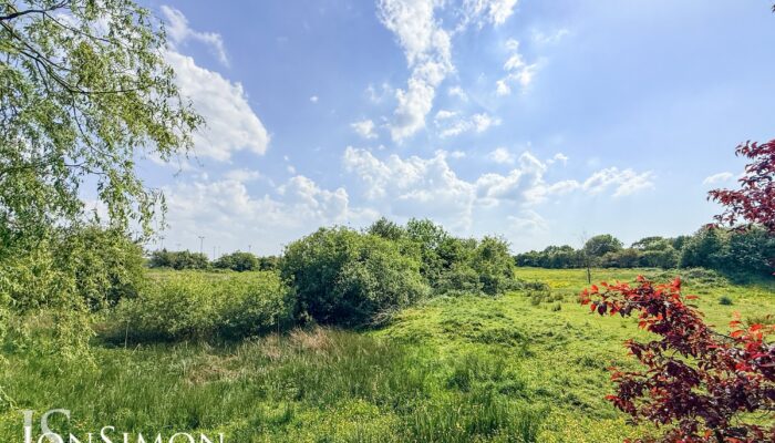 Fernview Drive, Holcombe Brook
