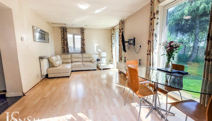 Fernview Drive, Holcombe Brook