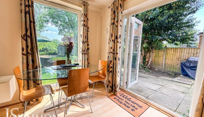 Fernview Drive, Holcombe Brook