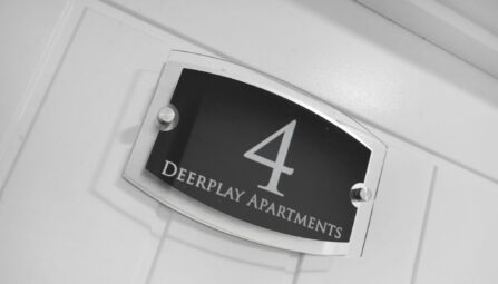 Deerplay Apartments, Heald Lane