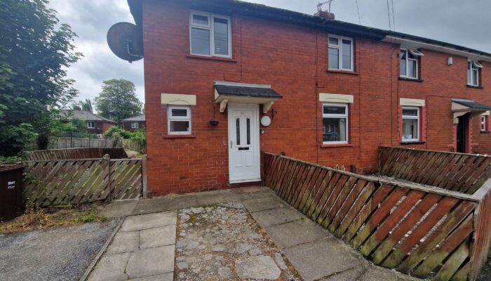 Borough Avenue, Radcliffe