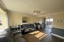 Wilton Gardens, Radcliffe