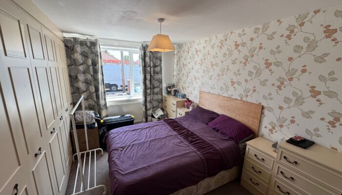 Lynton Lea, Radcliffe