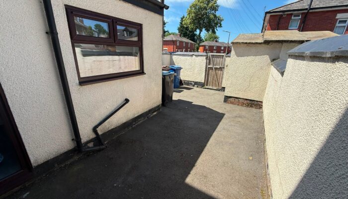 Dumers Lane, Radcliffe