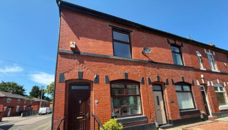 Dumers Lane, Radcliffe