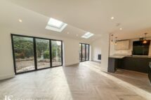 Greenside Drive, Greenmount