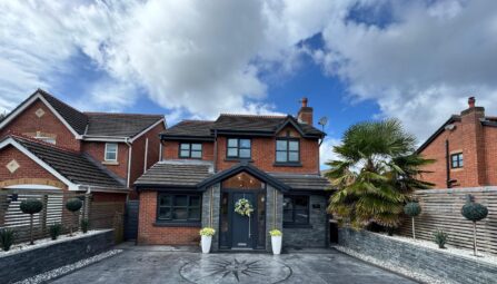 Hutchinson Way, Radcliffe