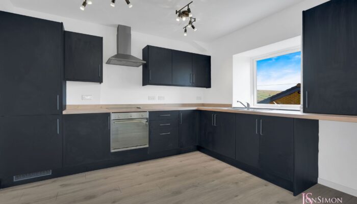 Deerplay Apartments, Heald Lane, Weir